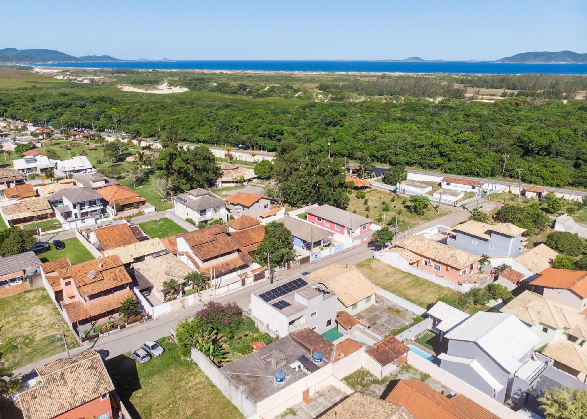 Refugio Tropical Casa De Praia Com Piscina Aquecida E 4 Suites E Garagem 3 Carros, 800 Mtrs Da Praia Internet 700 Mbps, Condominio Privado Com Pista De Skate , Quadra De Futevolei , Campos E Quadras De Futebol! Cabo Frio Exterior photo